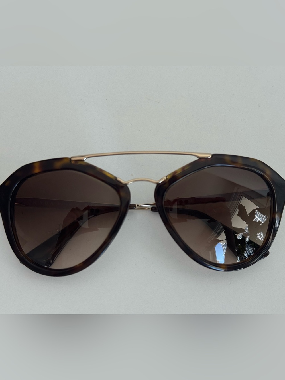 Authentic Prada Brown Tortoise Shell Sunglasses SPR12Q - Picture 8 of 9